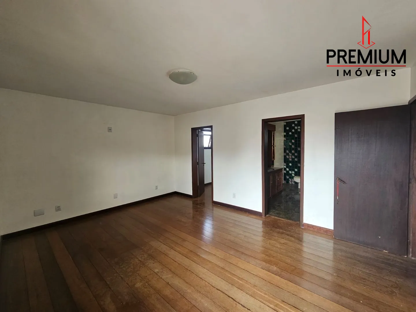 Casa à venda com 2 quartos bairro Schettert em Cruz Alta, Rio Grand...