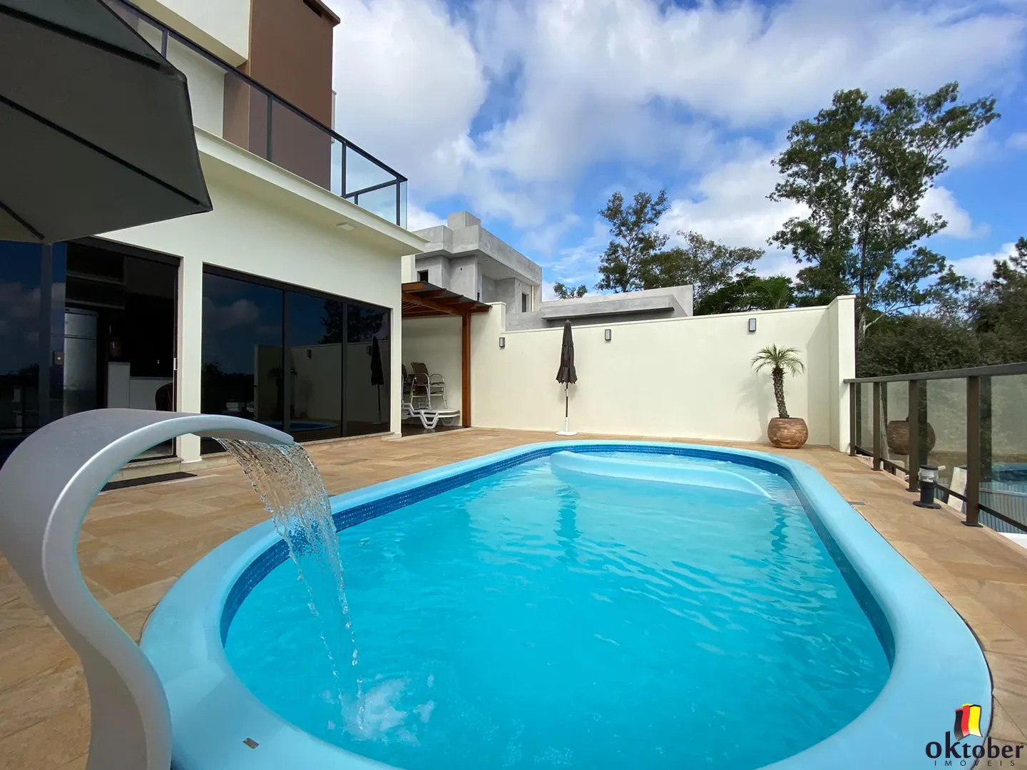 Casa mobiliada - Oktober