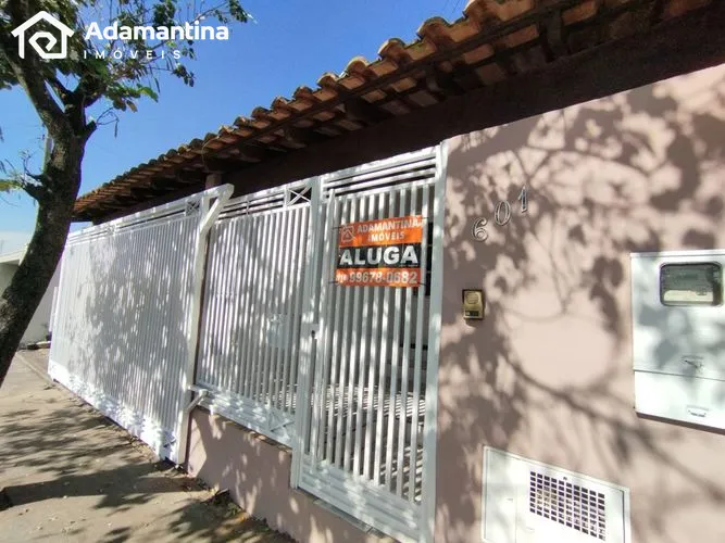 Casa à venda com 2 quartos e 360m² bairro Vila Jamil de Lima em Ada...