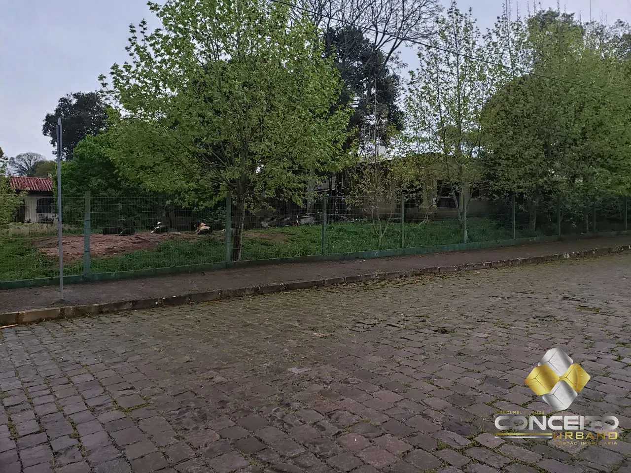 Terreno santo antão de esquina