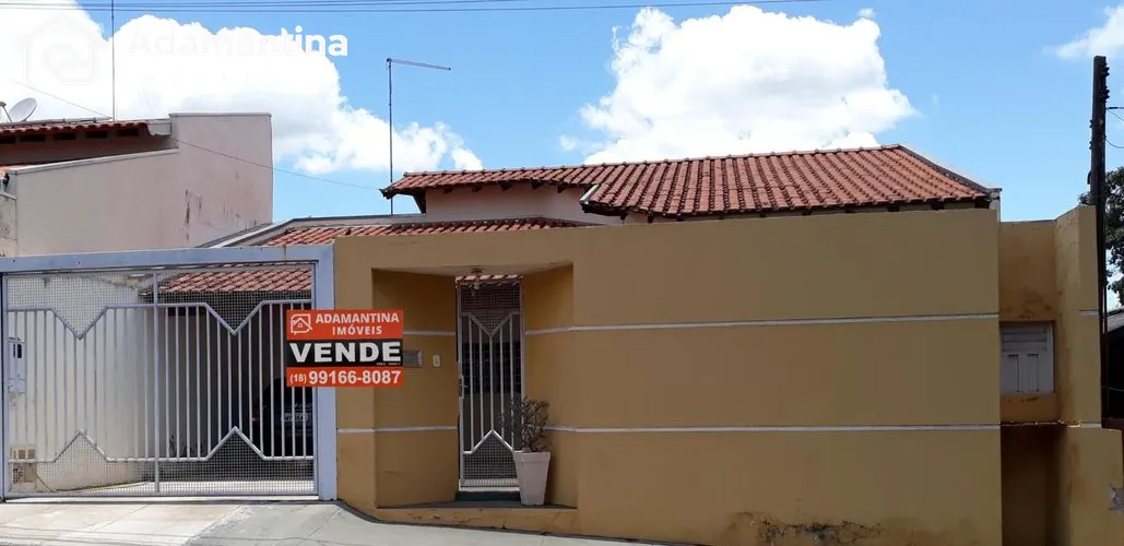 Casa à venda com 3 quartos e 178m² bairro Parque Residencial Iguaçu...