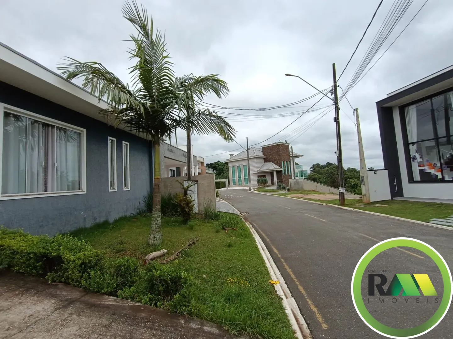 Linda casa a venda com 3 quartos (suíte, closet) em Fazenda Rio Gra...