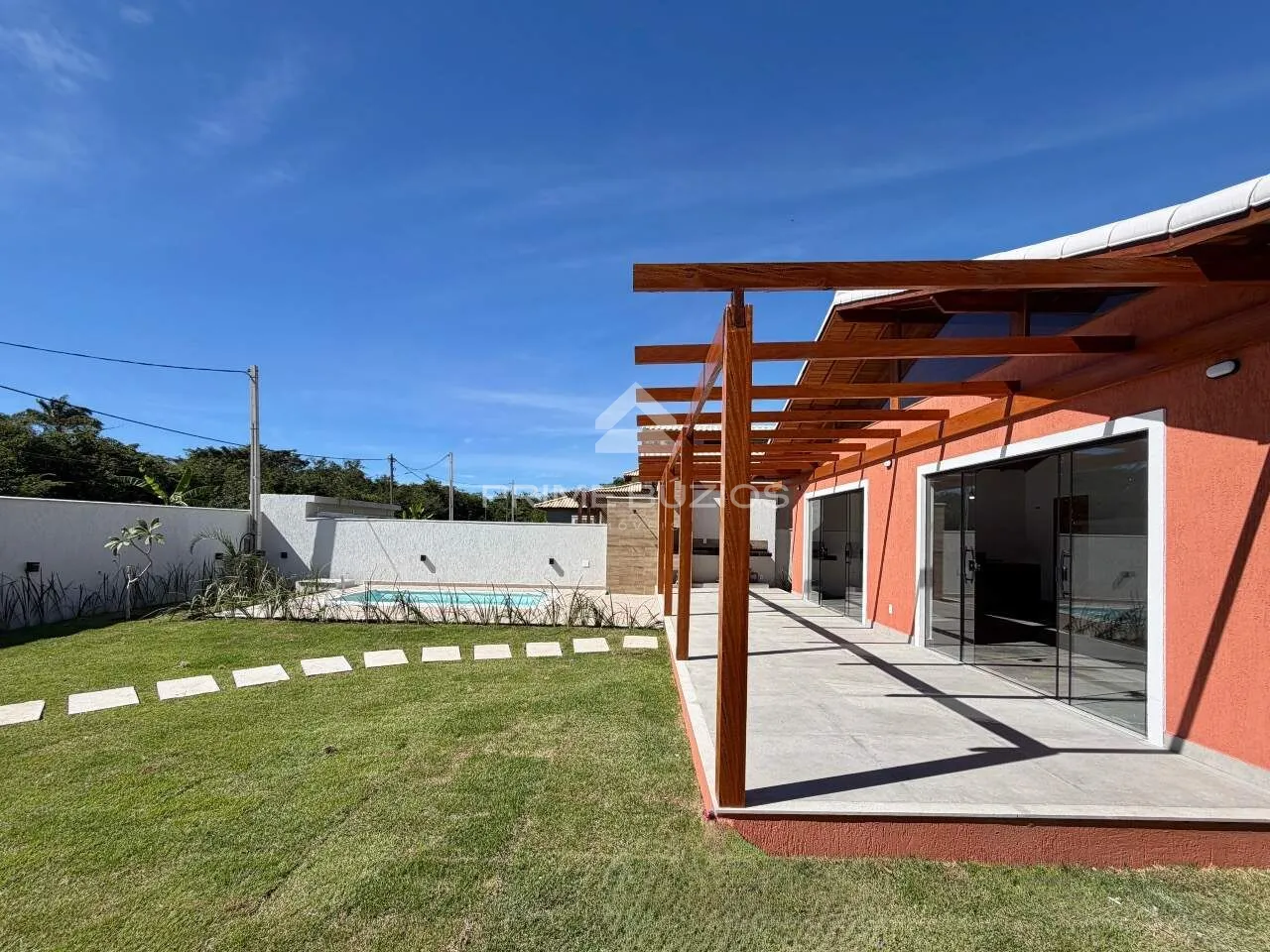 Casa em condomínio a venda, 4 quartos, 3 vagas, Caravelas – Armação dos Búzios/RJ