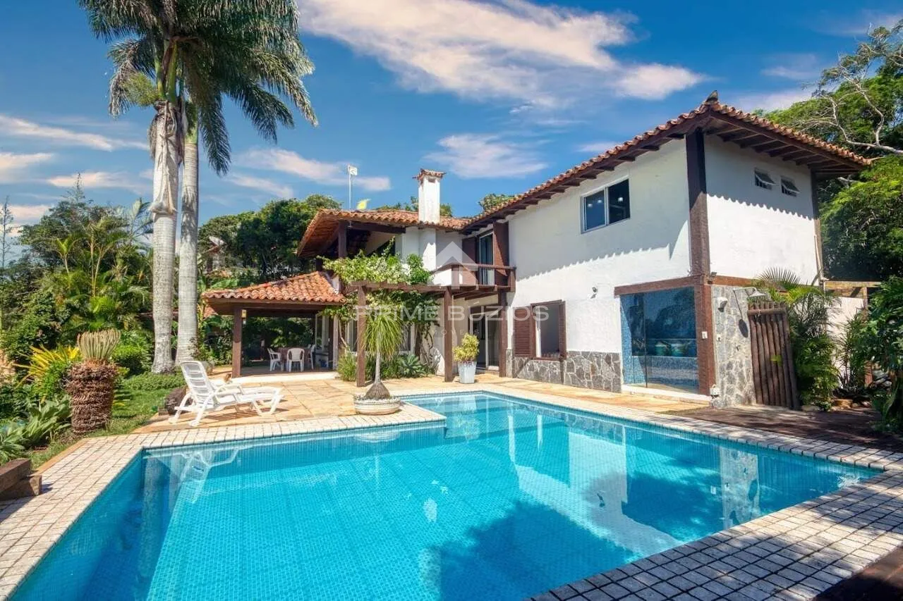 Casa em condomínio a venda, 4 quartos, 4 suítes, 2 vagas, Ferradura – Armação dos Búzios/RJ
