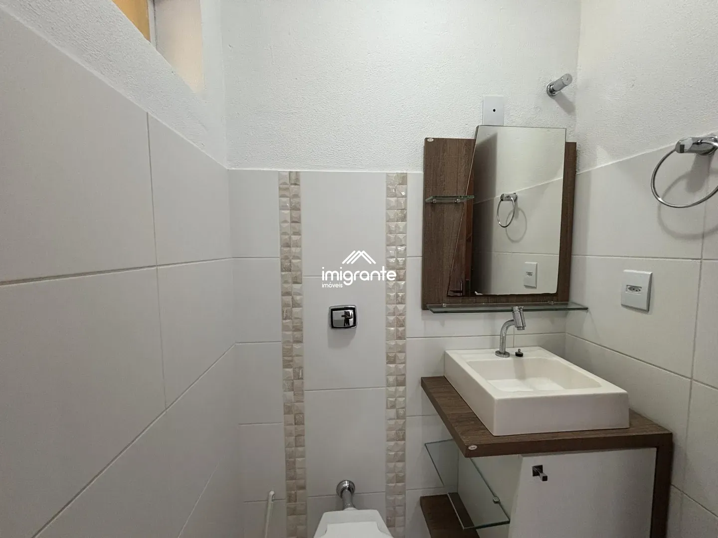 Duplex semimobiliado em ótima localização no Arroio Grande. - Foto 4