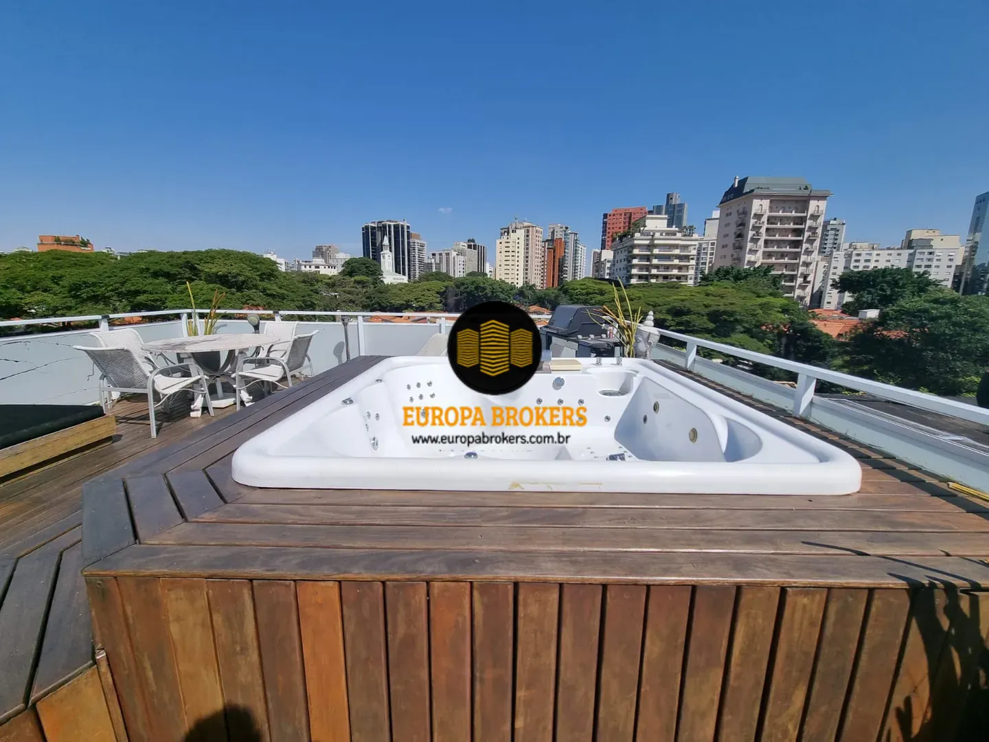 Casa 3 dormitórios para venda em São Paulo, Jardim Paulista, 3 dormitórios, 1 suíte, 5 banheiros, 1 vaga