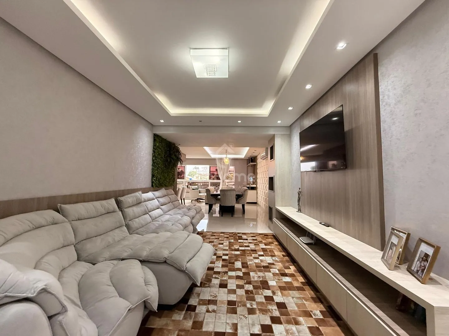 Apartamento à venda com 3 dormitórios, 3 banheiros, 2 vagas de garagens e 116m² de área privativa no bairro São Cristóvão