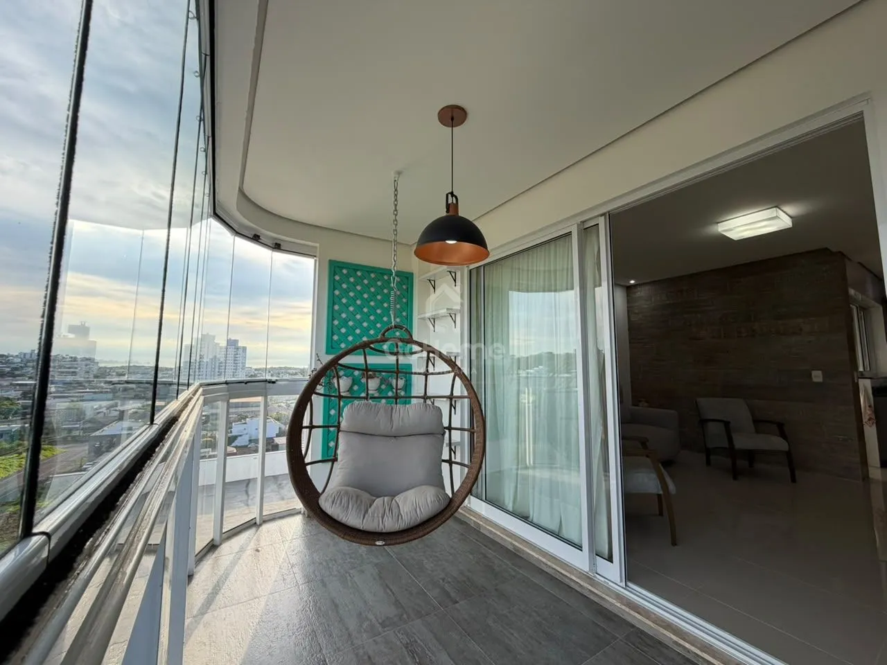 Apartamento à venda com 3 dormitórios, 2 banheiros, 2 vagas de garagens e 128m² de área privativa no bairro Palmital