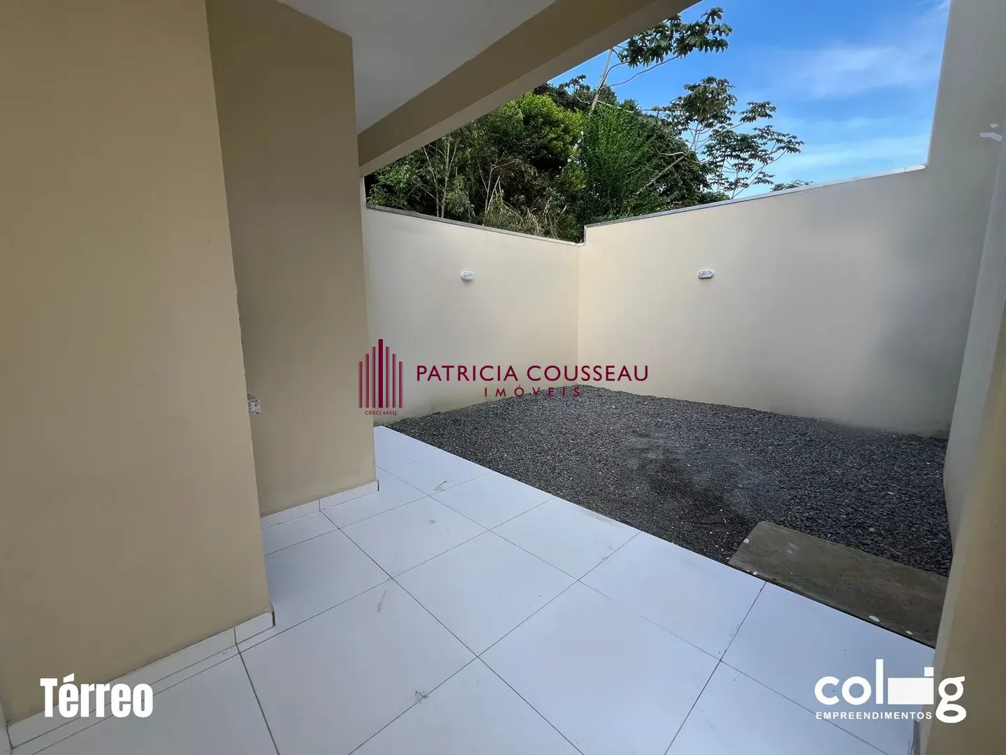 Espaço fundos