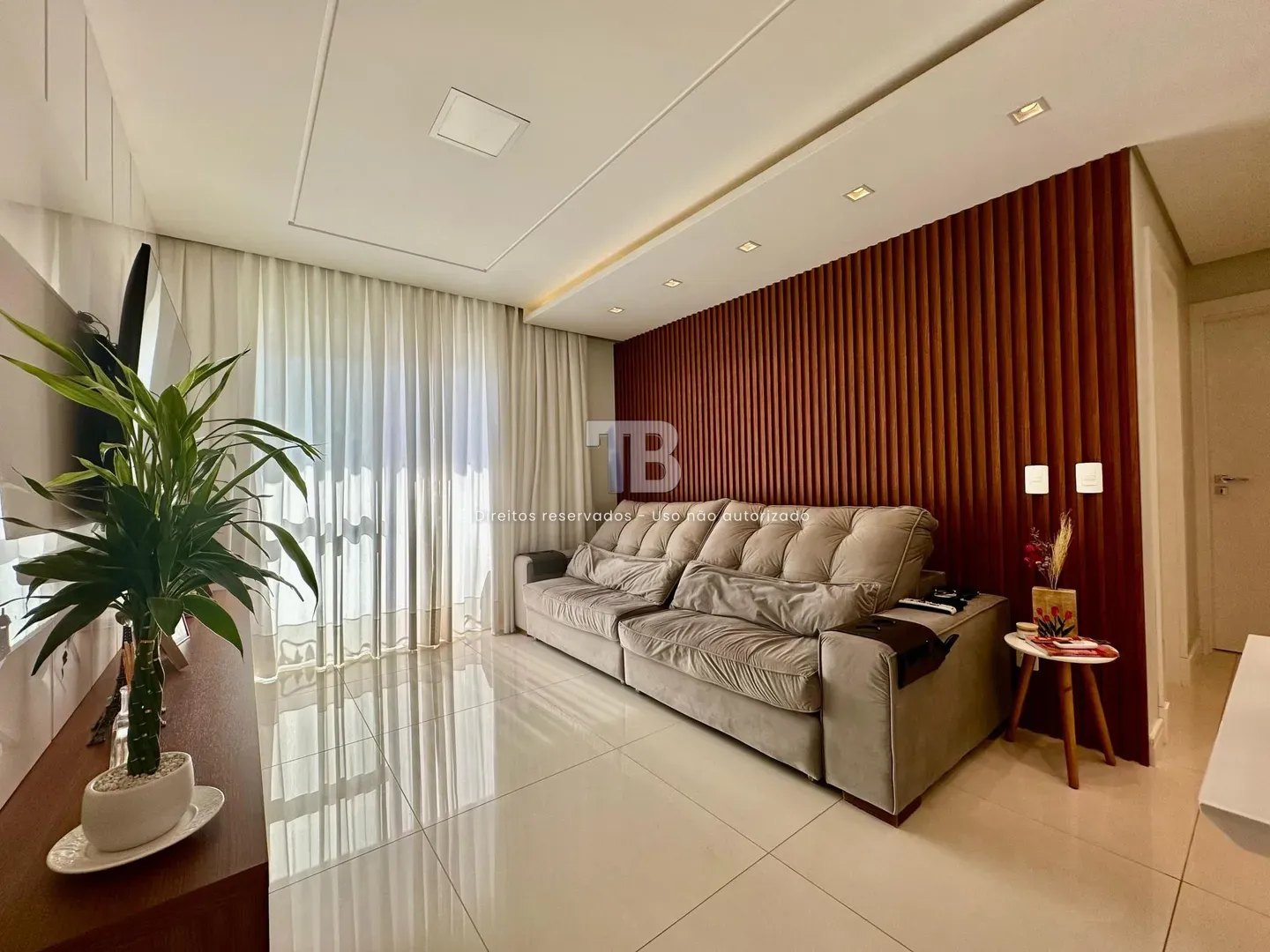 Apartamento Semimobiliado à Venda