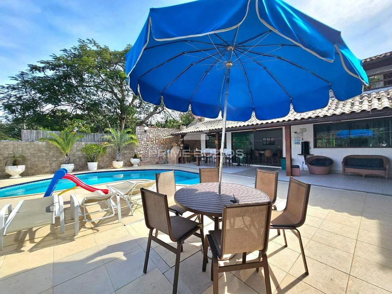 Casa independente a venda, 8 quartos, 8 suítes, 3 vagas, Bosque de Geribá – Armação dos Búzios/RJ