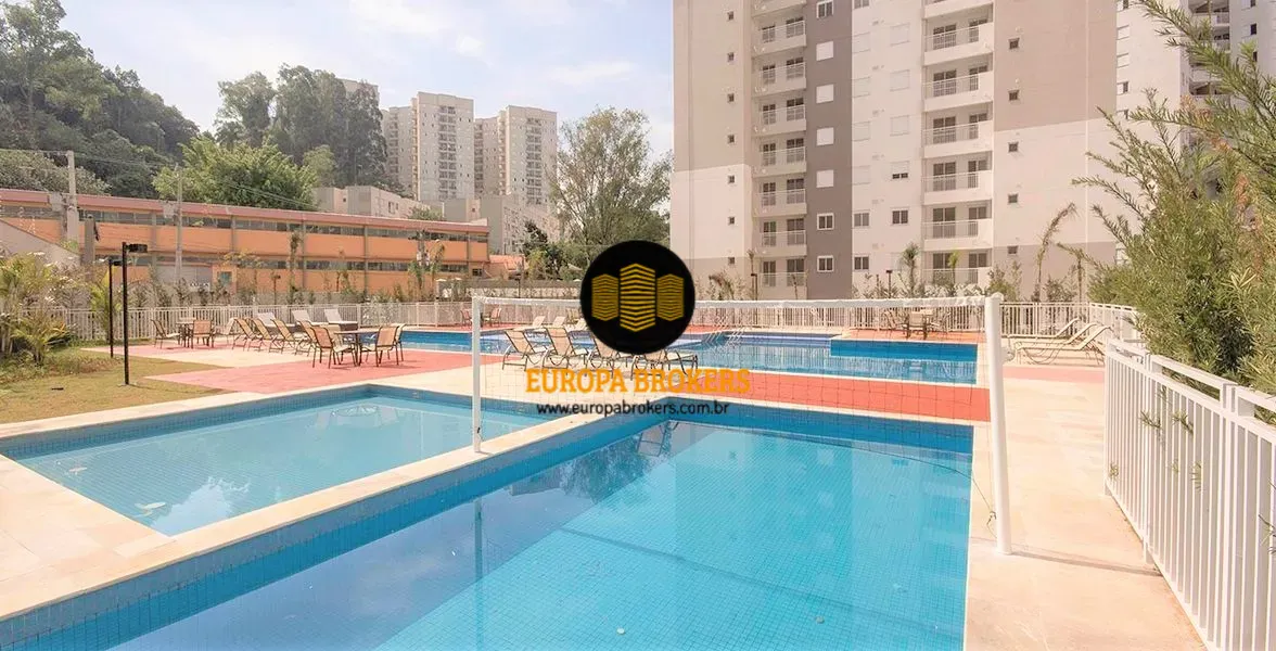 PISCINA COM REDE