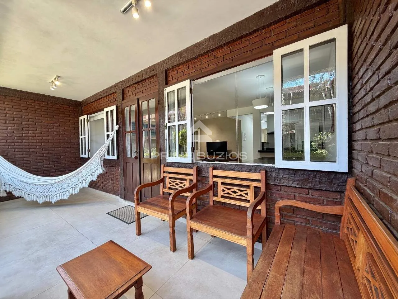 Gated community house for sale, 2 bedrooms, 2 suites, 1 parking space, Geribá – Armação dos Búzios/RJ