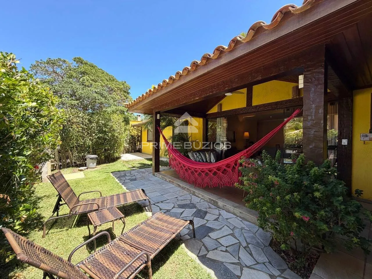 Casa em condomínio para temporada, 3 quartos, 2 vagas, Ferradura – Armação dos Búzios/RJ