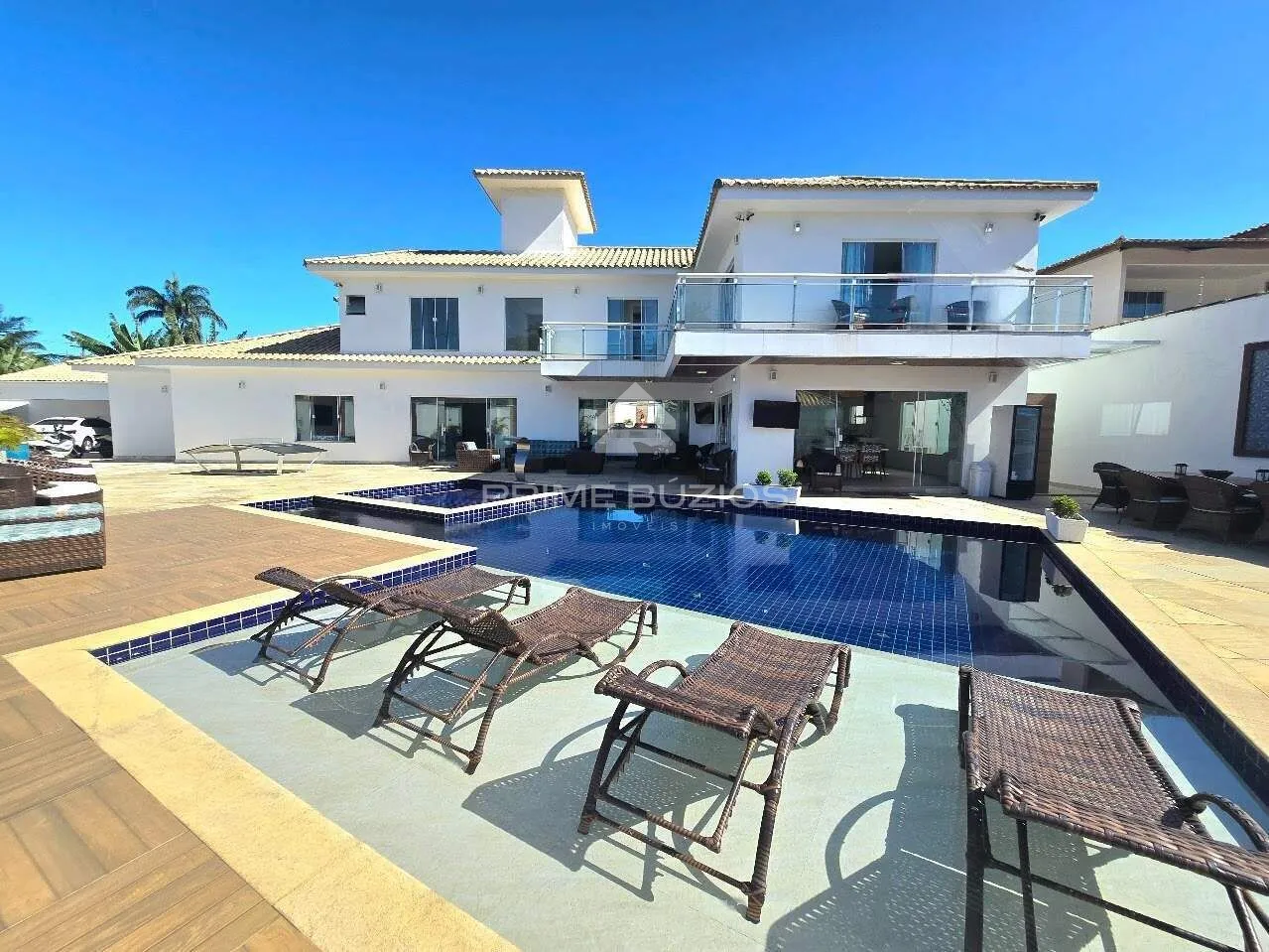Casa independente a venda, 10 quartos, 8 suítes, 3 vagas, Geribá – Armação dos Búzios/RJ