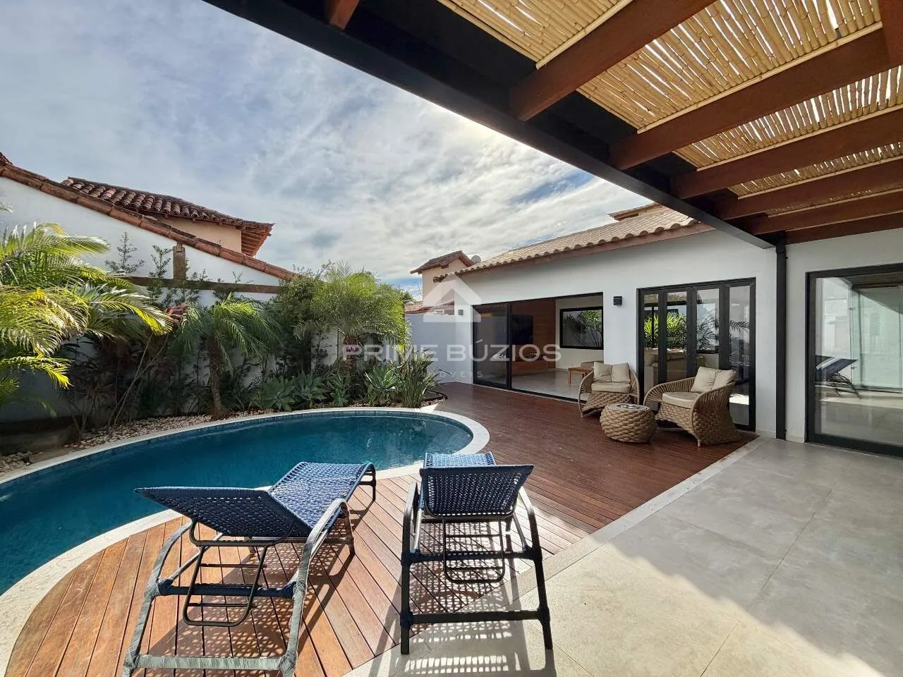 House for vacation rental, 4 bedrooms, 4 suites, 2 parking spaces, Geribá – Armação dos Búzios/RJ