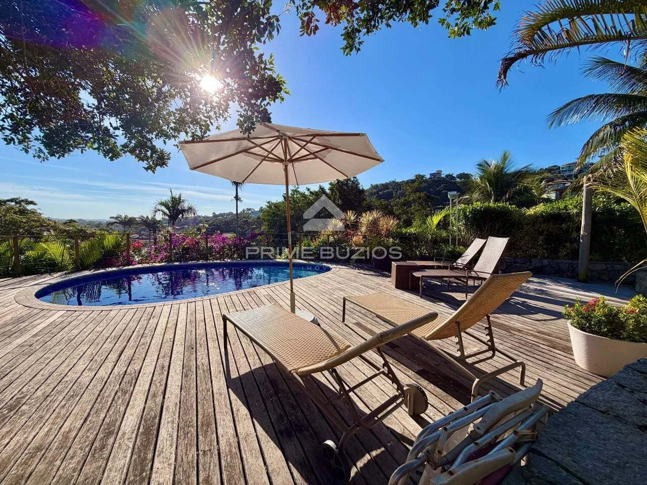 Casa a venda, 4 quartos, 3 suítes, 1 vaga, Ferradurinha – Armação dos Búzios/RJ