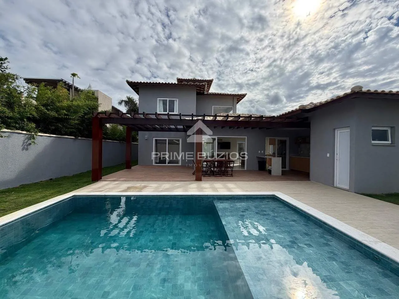 Casa em condomínio para temporada, 4 quartos, 4 suítes, 3 vagas, Caravelas – Armação dos Búzios/RJ