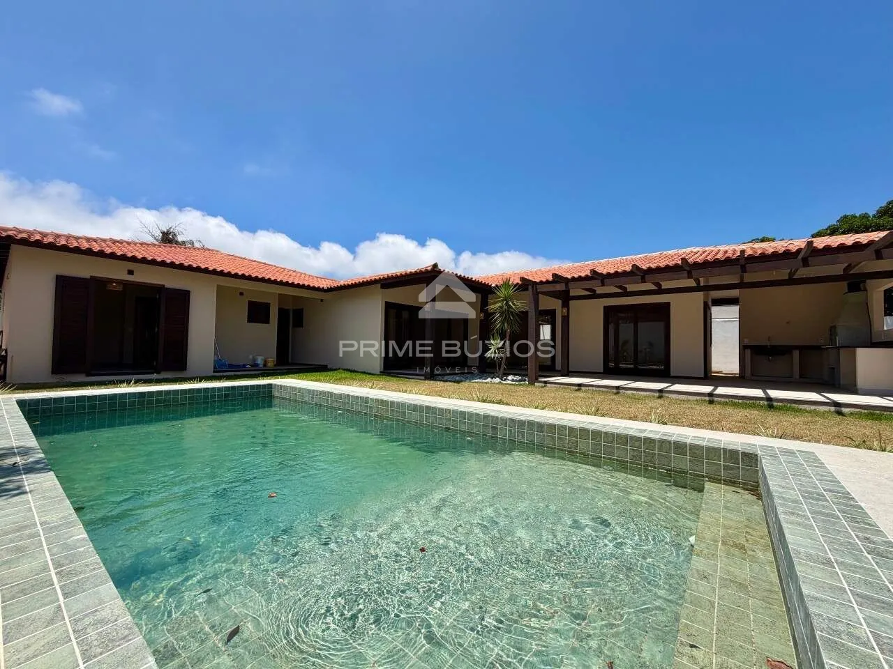 Casa a venda, 4 quartos, 4 suítes, 3 vagas, Praia Rasa – Armação dos Búzios/RJ