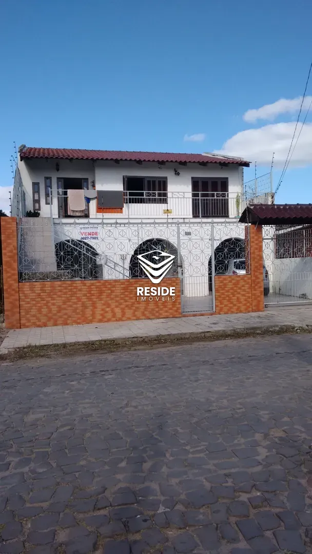 Casa - Pinheiro Machado, Rua Vitória