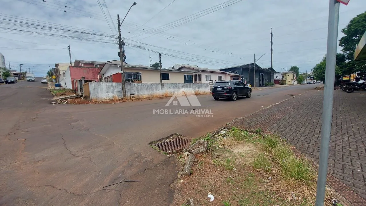 Casa à venda com 3 dormitórios, 1 banheiro, 1 vaga de garagem e 113m² de área privativa no bairro Bela Vista