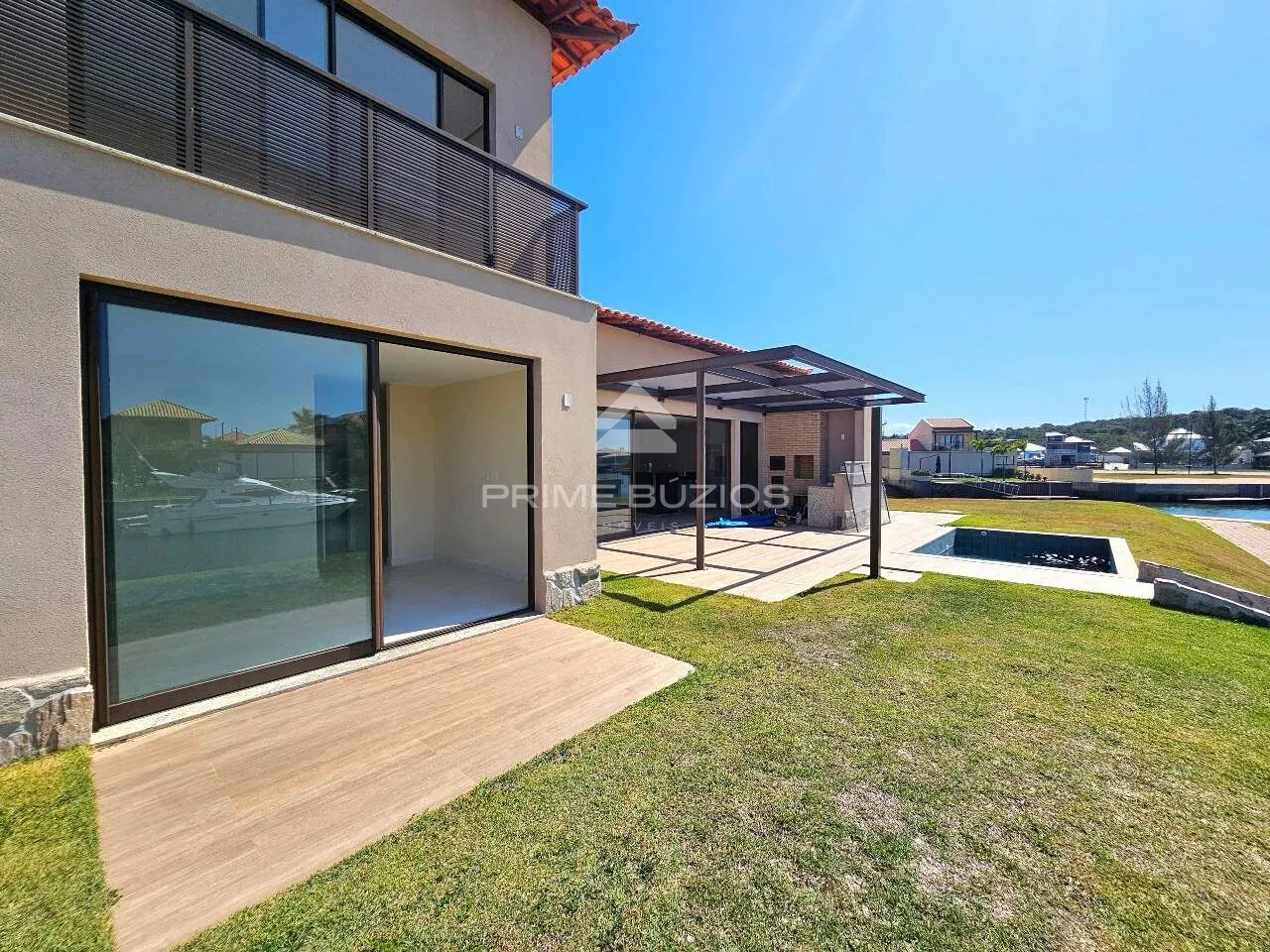 Casa en condominio en venta, 4 dormitorios, 4 suites, 2 cocheras, Marina – Armação dos Búzios/RJ