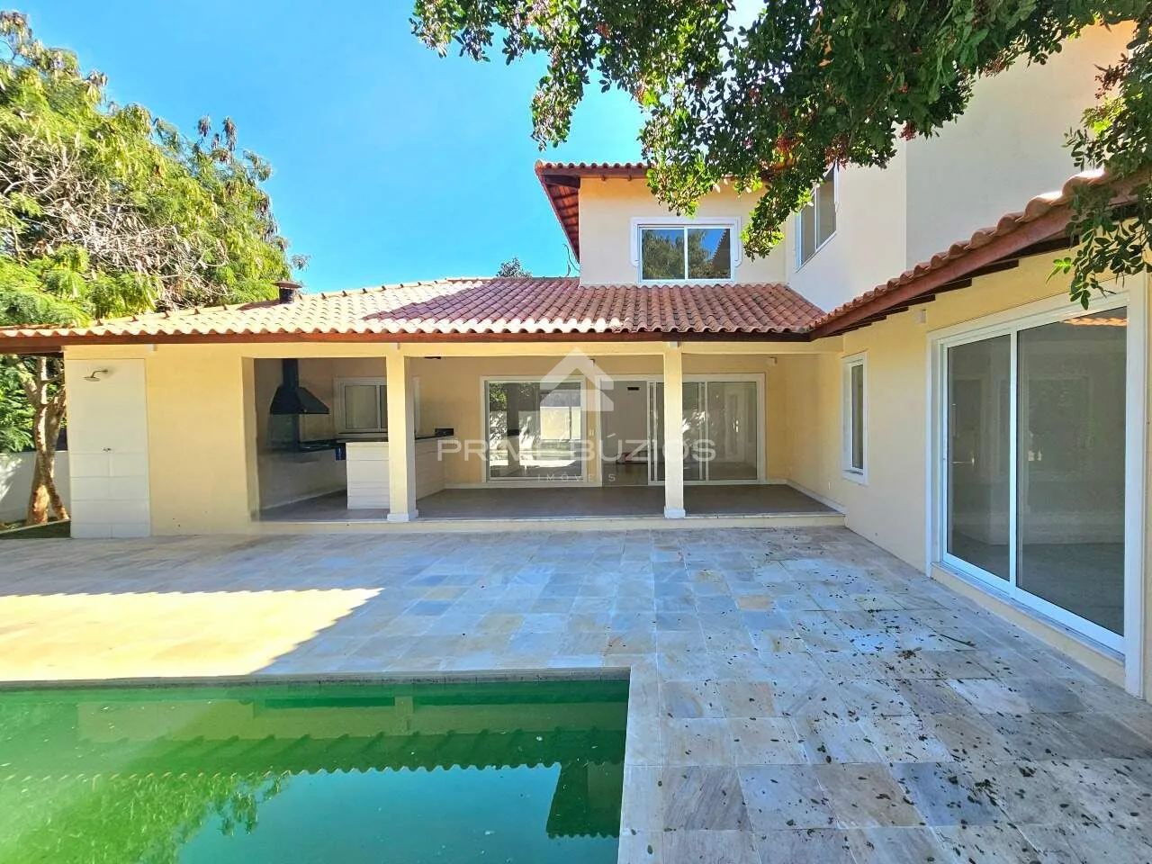 Casa en venta, 4 dormitorios, 4 suites, 3 cocheras, Marina – Armação dos Búzios/RJ