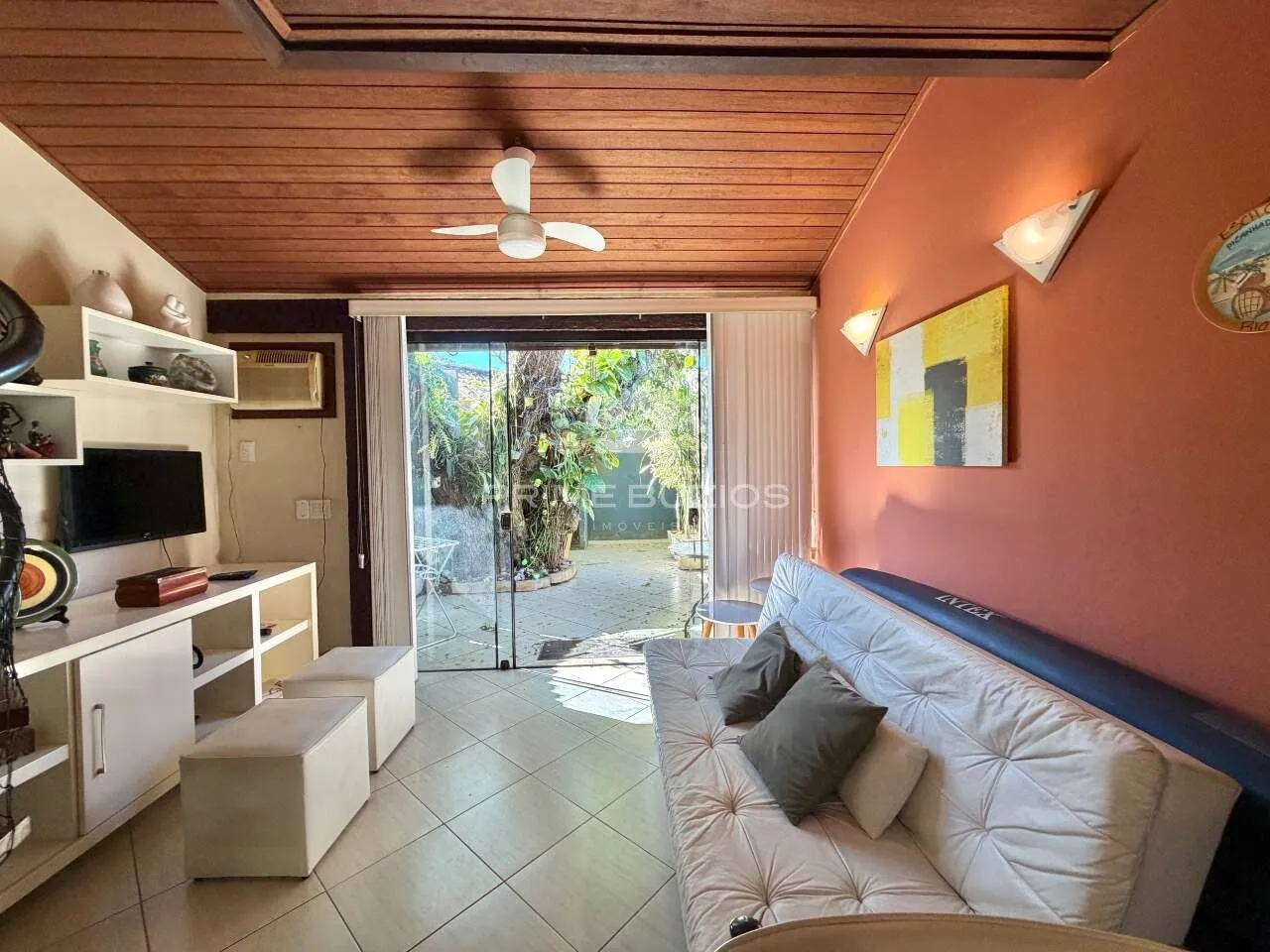 Casa en condominio en venta, 1 dormitorio, 1 cochera, Manguinhos – Armação dos Búzios/RJ