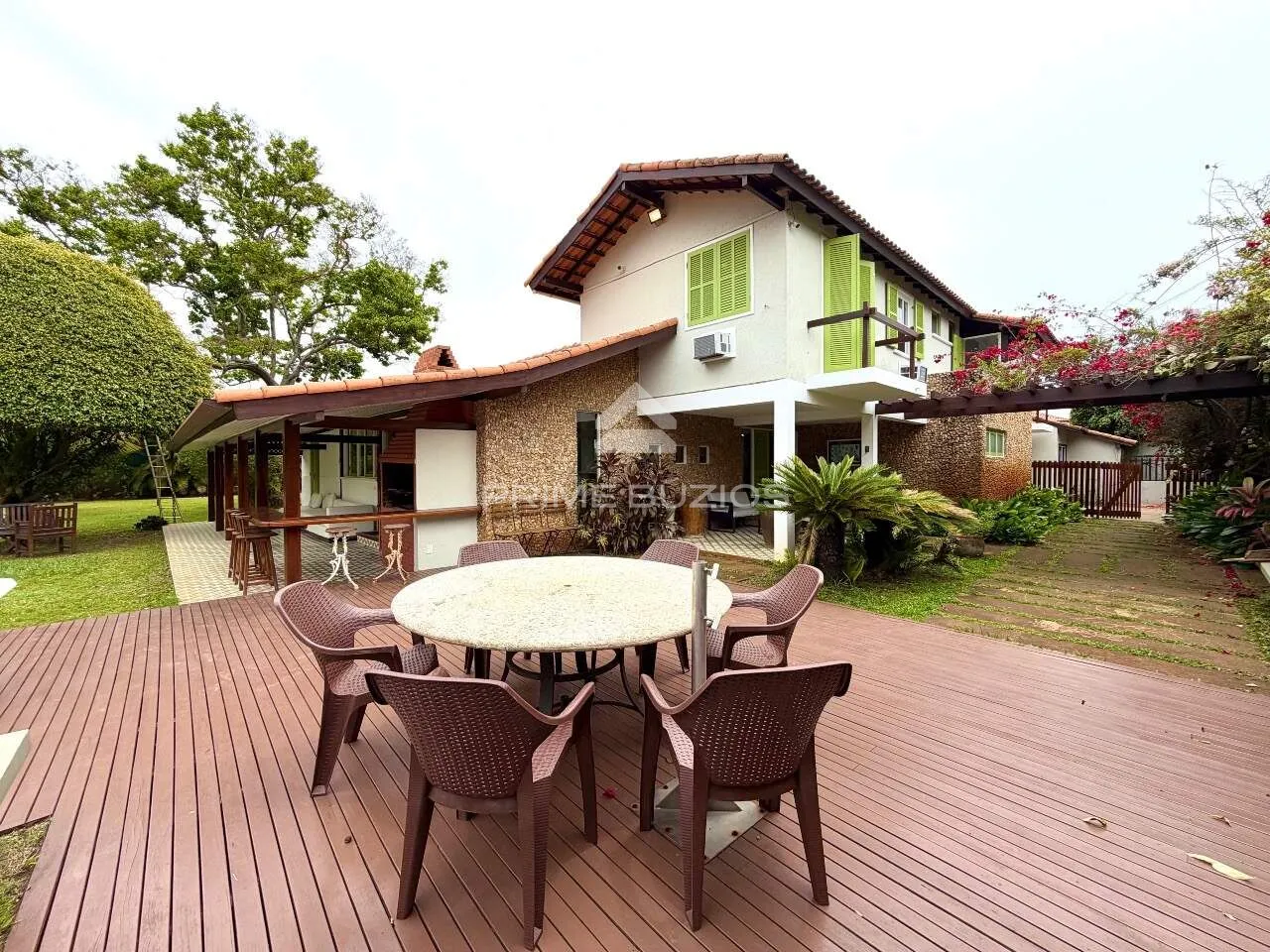 Casa para temporada, 7 quartos, 4 suítes, 5 vagas, Geribá – Armação dos Búzios/RJ