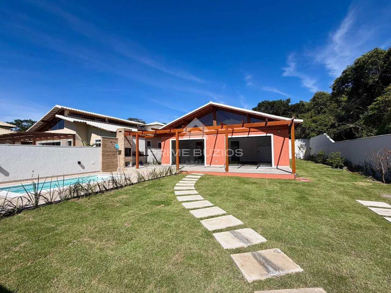 Casa em condomínio a venda, 4 quartos, 3 vagas, Caravelas – Armação dos Búzios/RJ