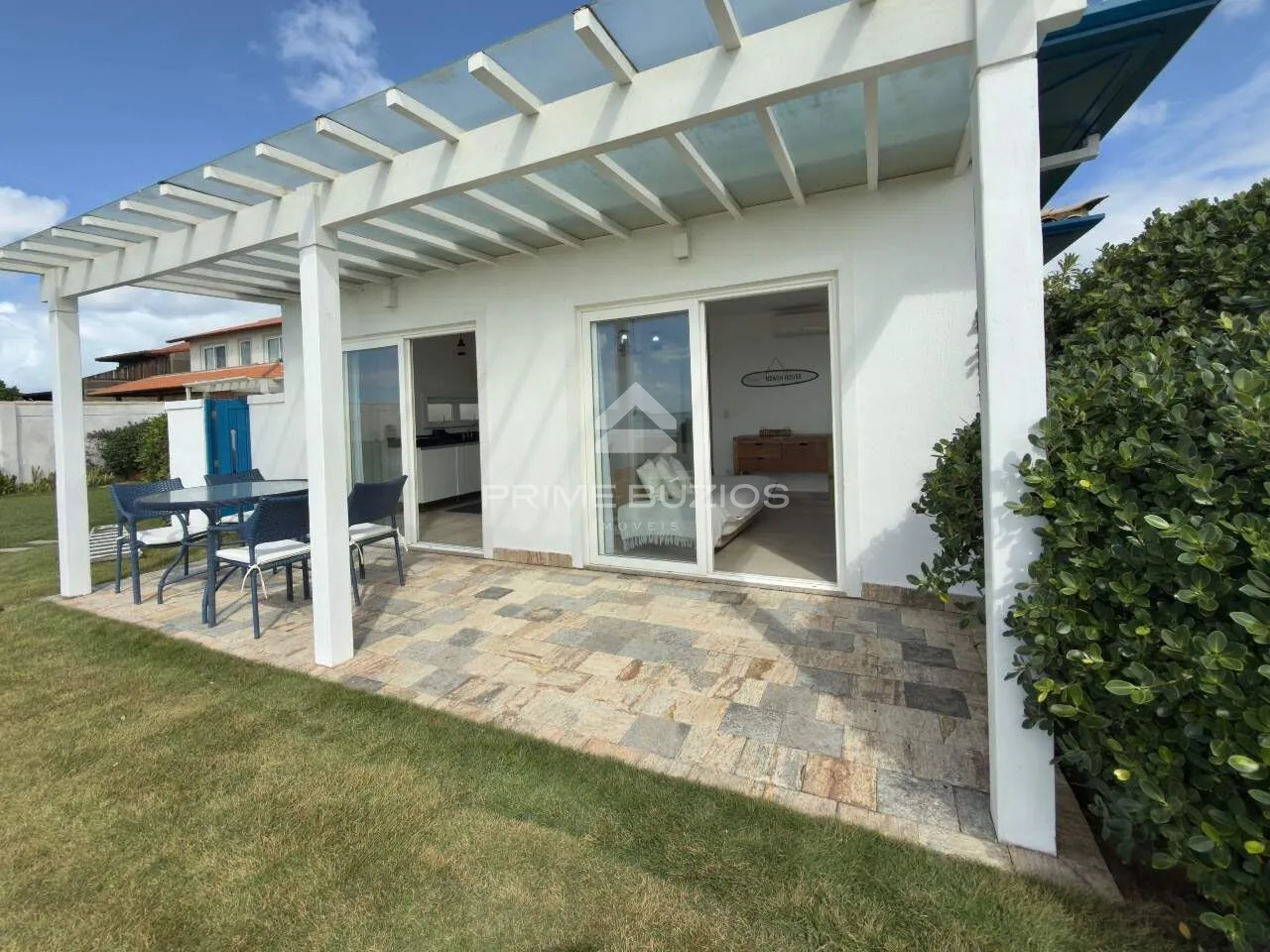 Casa em condomínio a venda, 2 quartos, 2 suítes, 1 vaga, Praia Rasa – Armação dos Búzios/RJ