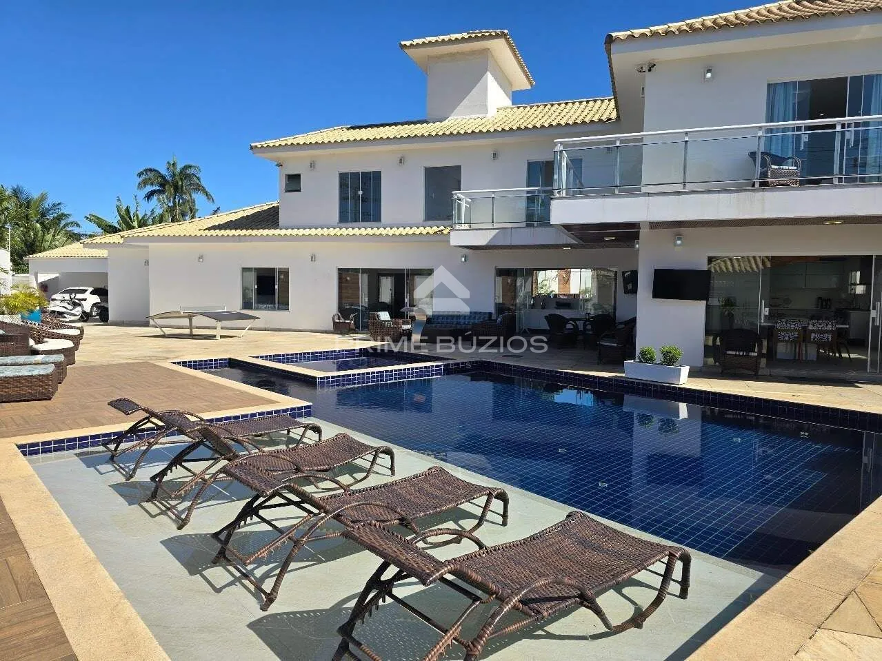 Casa independente a venda, 10 quartos, 8 suítes, 3 vagas, Geribá – Armação dos Búzios/RJ