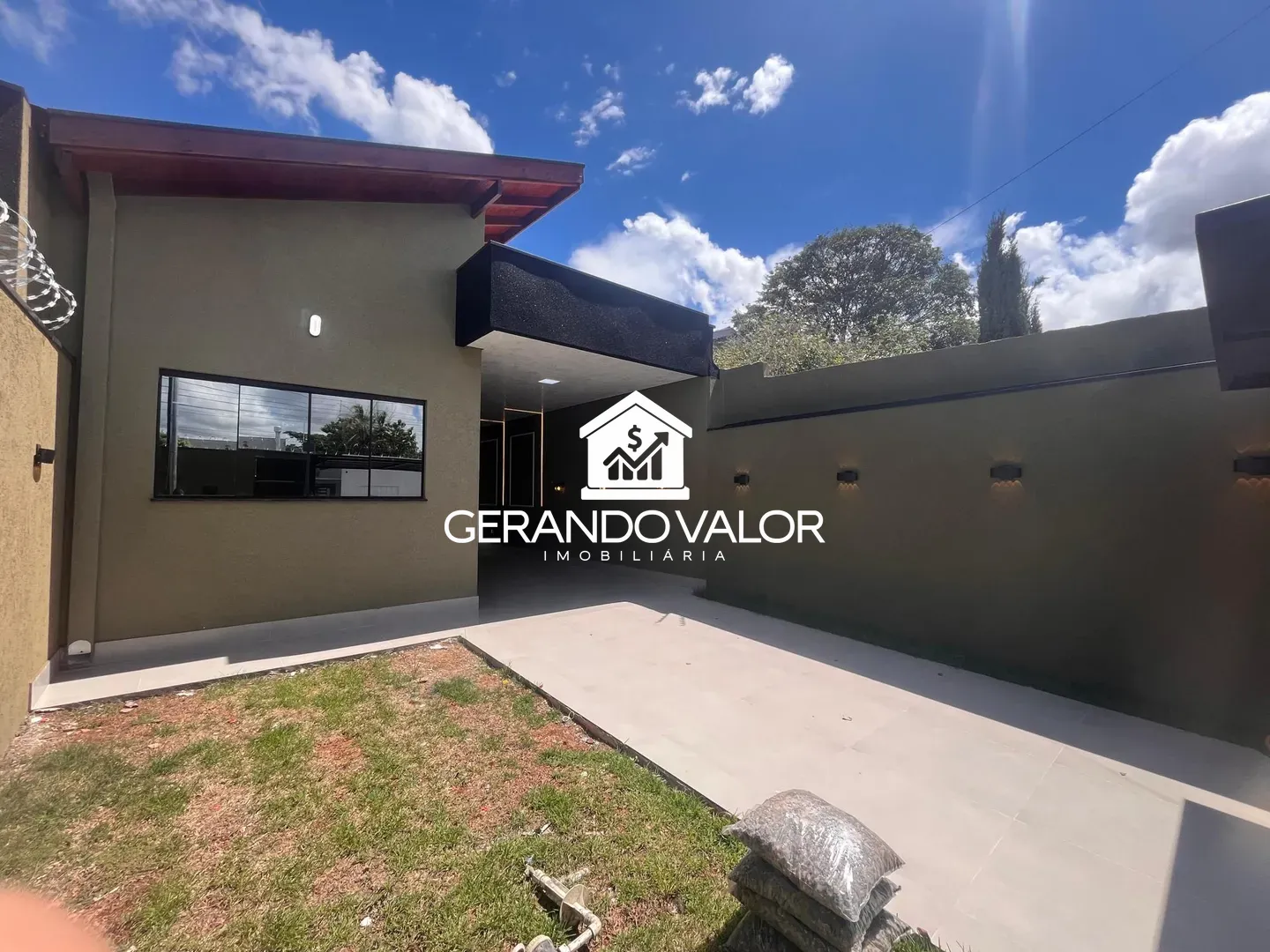 casa à venda no Bairro Seminário em Campo Grande MS - foto 3 - 2 quartos