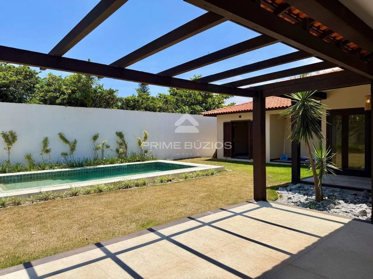 Casa a venda, 4 quartos, 4 suítes, 3 vagas, Praia Rasa – Armação dos Búzios/RJ