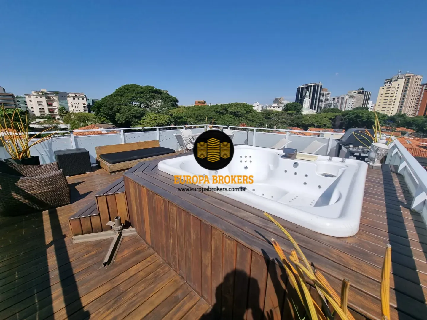 JACUZZI