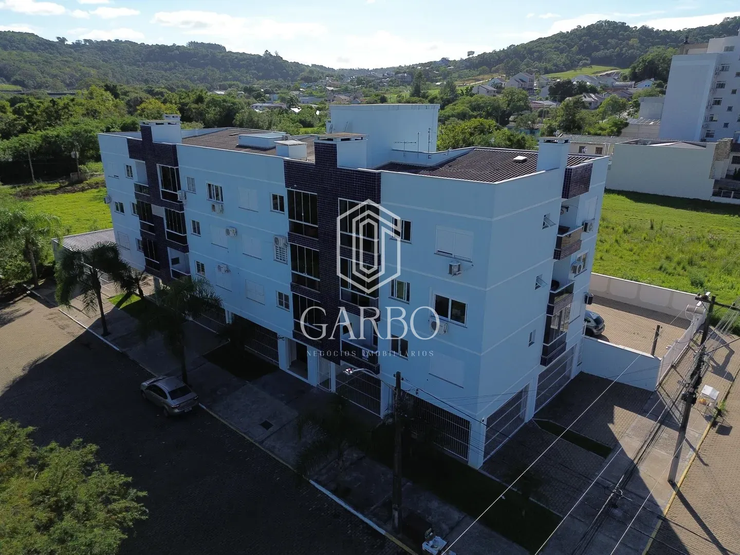 Seu Primeiro Imóvel Com Lareira, Churrasqueira E Sacada