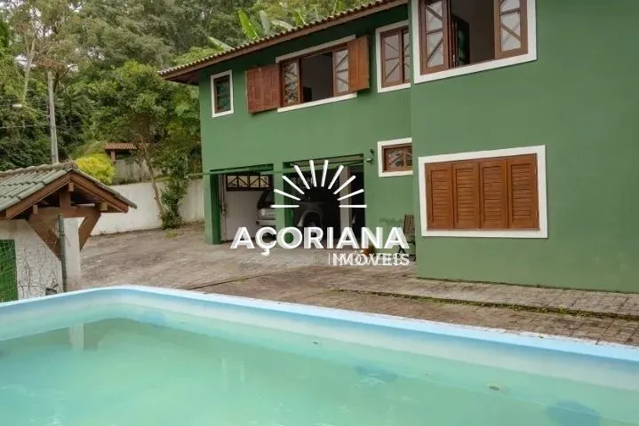 Casa à venda com 4 quartos e 400m² bairro Rio Tavares em Florianópolis