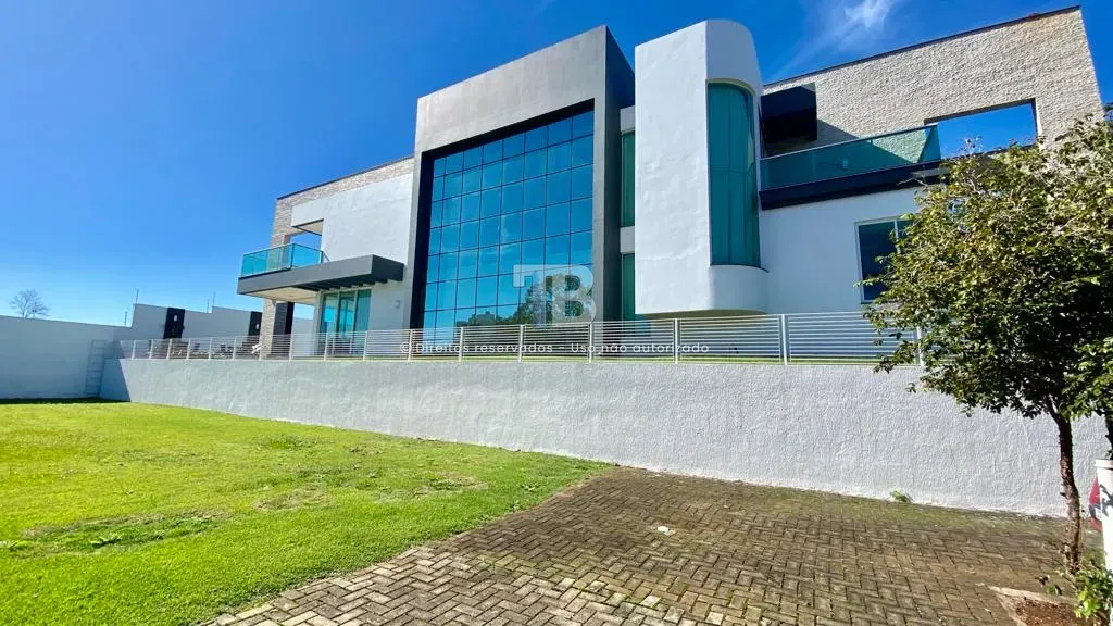 Casa à venda com  e 4 dormitórios no bairro Centro