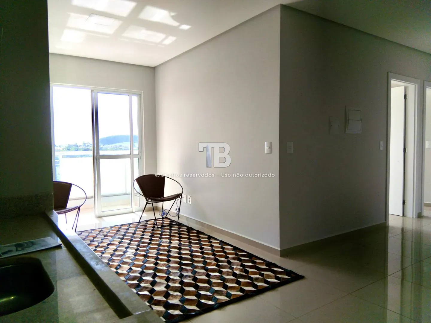 Apartamento à venda com 2 dormitórios, 1 banheiro, 1 vaga de garagem e 56m² de área privativa no bairro Presidente Médici