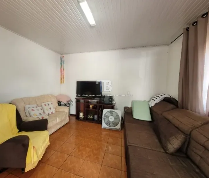 Casa à venda com 4 dormitórios, 2 banheiros, 2 vagas de garagens e 146m² de área privativa no bairro Centro