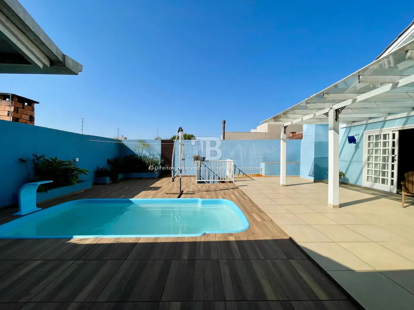 Casa à venda com 3 dormitórios, 3 banheiros, 3 vagas de garagens e 145m² de área privativa no bairro Centro