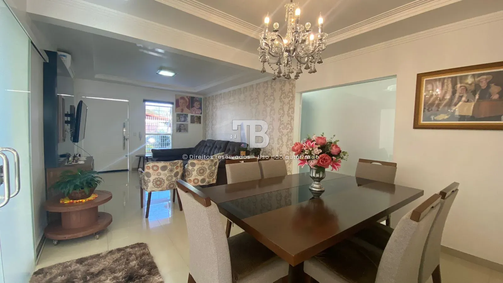 Casa à venda com 3 dormitórios, 3 banheiros, 4 vagas de garagens e 214m² de área privativa no bairro São Cristóvão