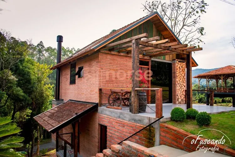 Linda casa em estilo rustico em Imigrante/RS