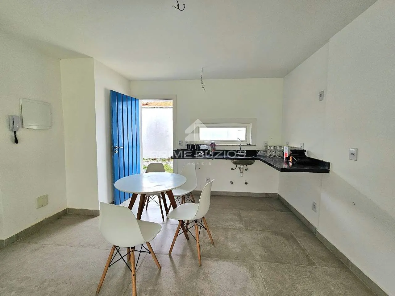 Casa em condomínio a venda, 2 quartos, 2 suítes, 1 vaga, Praia Rasa – Armação dos Búzios/RJ