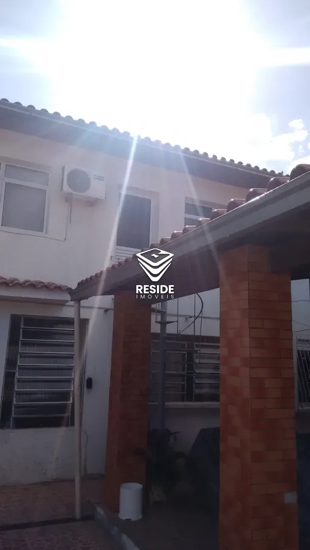 Casa - Pinheiro Machado, Rua Vitória