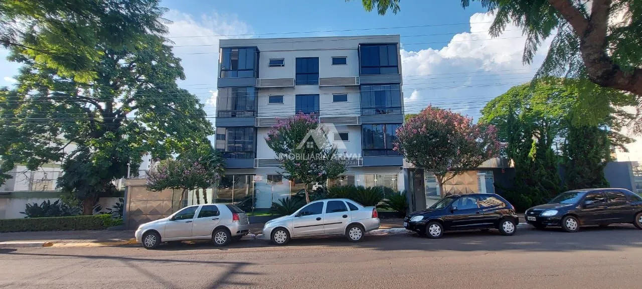 Apartamento à venda com 3 dormitórios, 2 banheiros, 2 vagas de garagens e 230m² de área privativa no bairro Centro