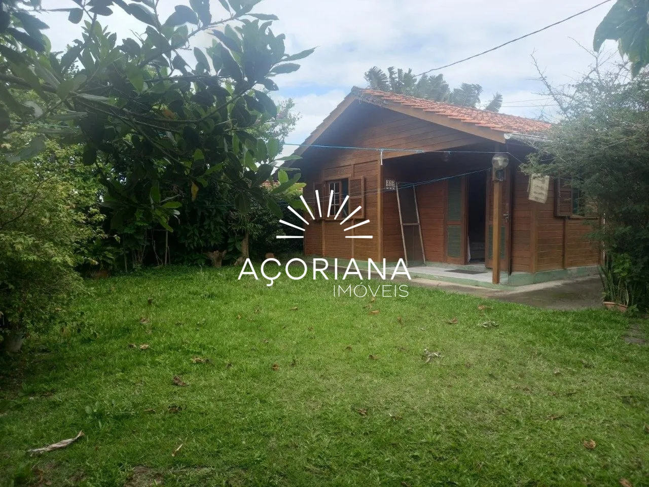 Ótimo terreno de esquina no campeche com 468m², alto potencial construtivo a poucos metros da praia