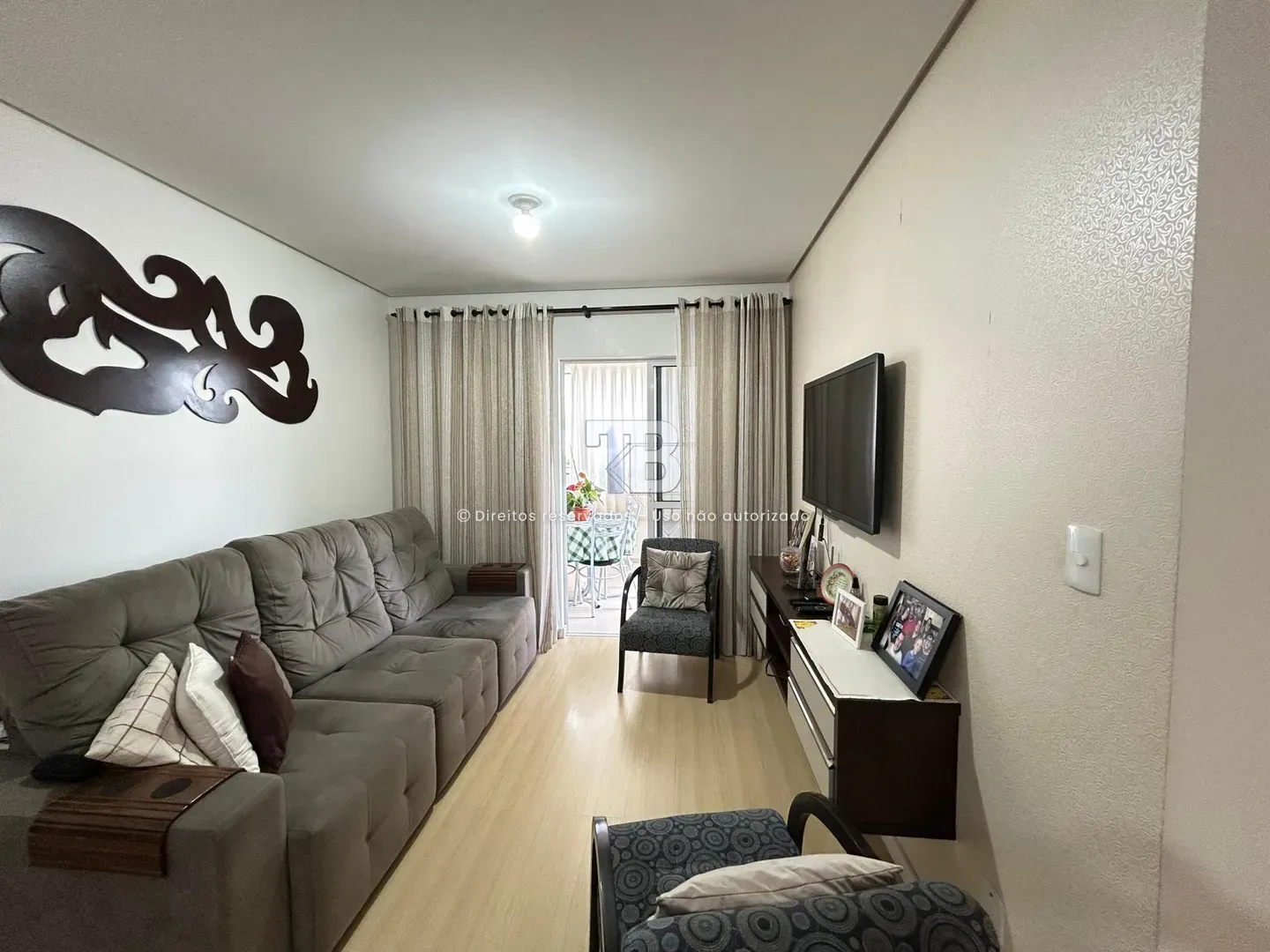Apartamento à venda com 3 dormitórios, 2 banheiros, 1 vaga de garagem e 93m² de área privativa no bairro Presidente Médici