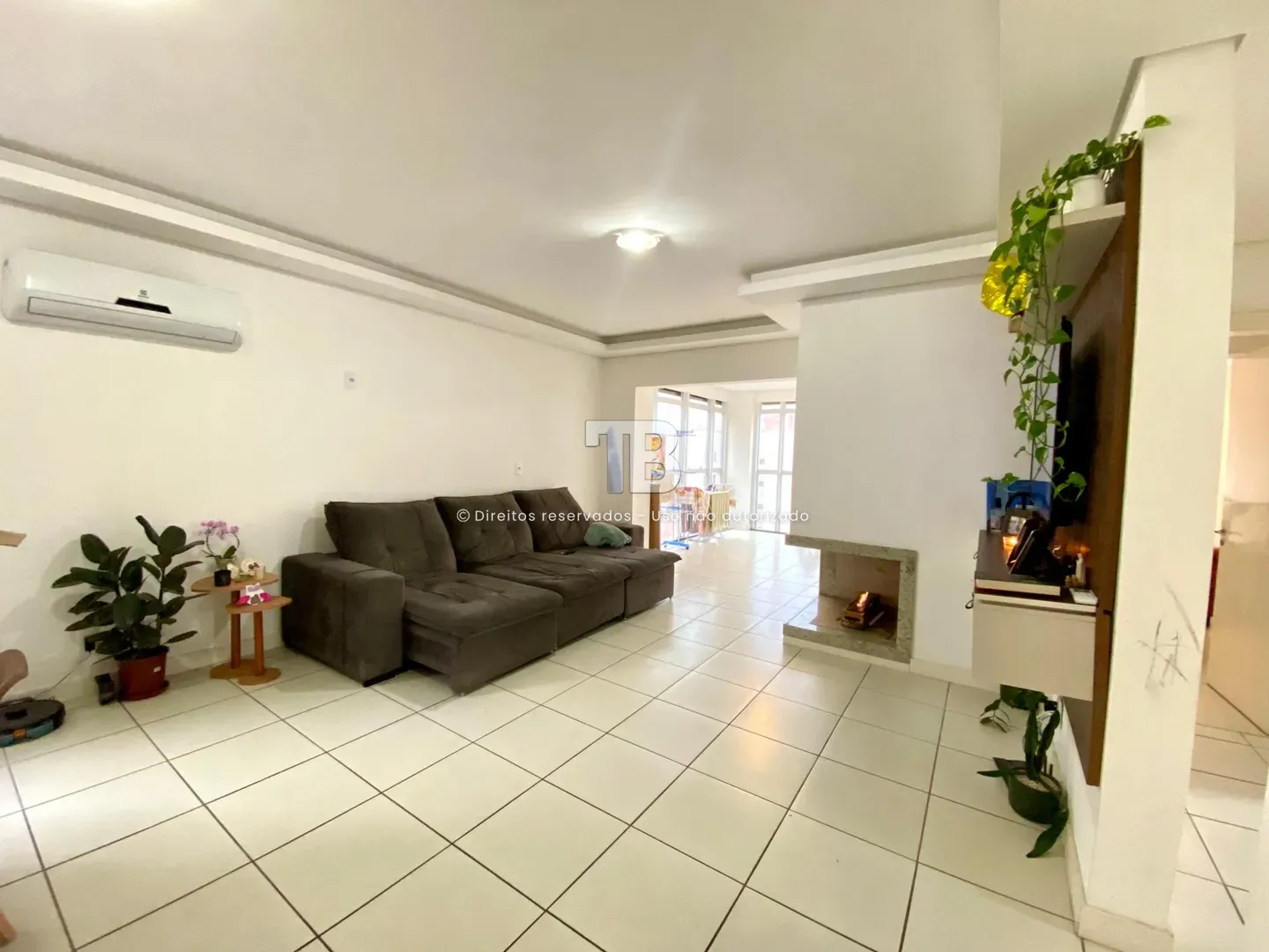 Apartamento à venda com 3 dormitórios, 2 banheiros, 2 vagas de garagens e 123m² de área privativa no bairro Presidente Médici