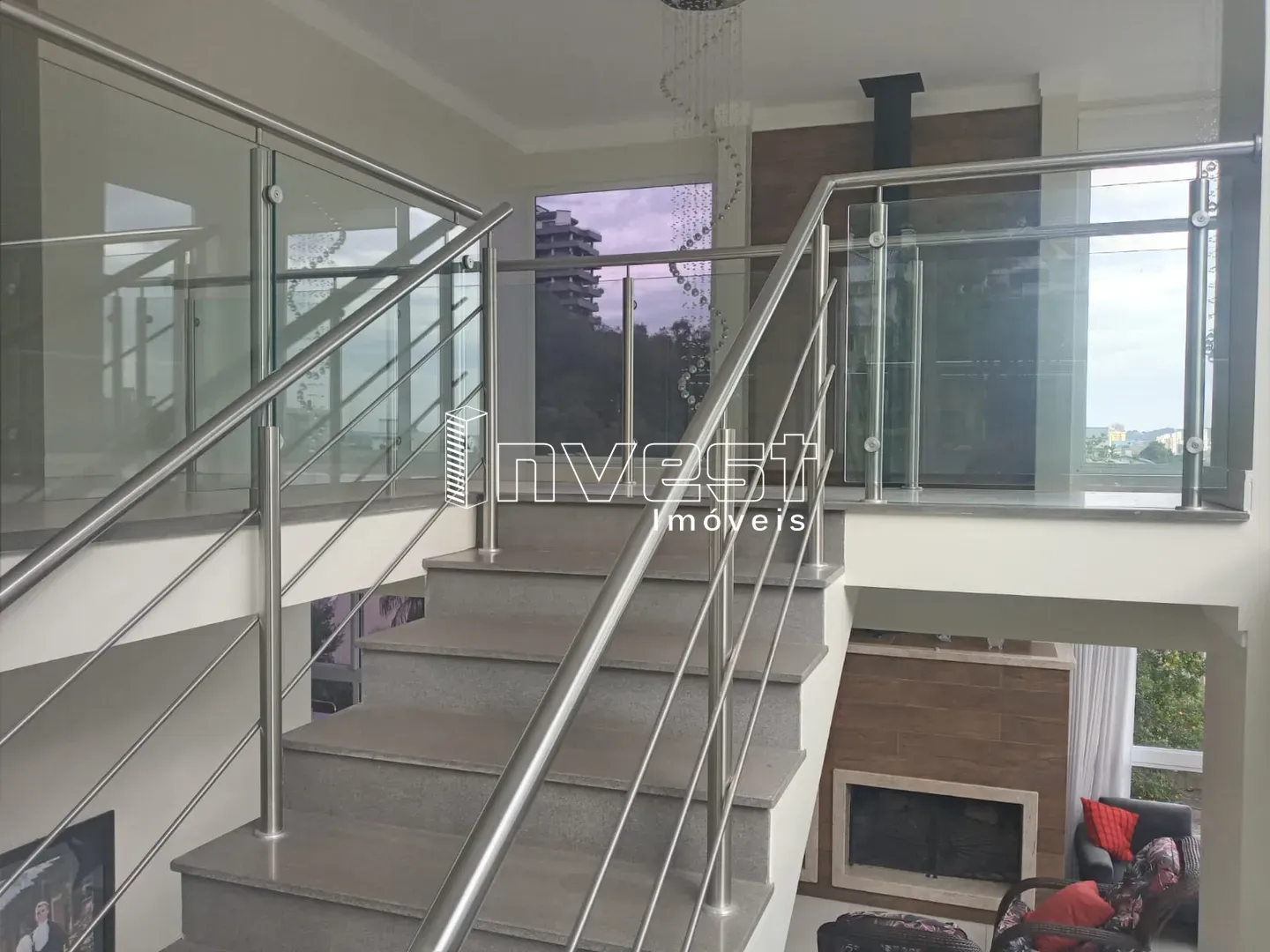 Linda casa em condomínio fechado com vista panorâmica